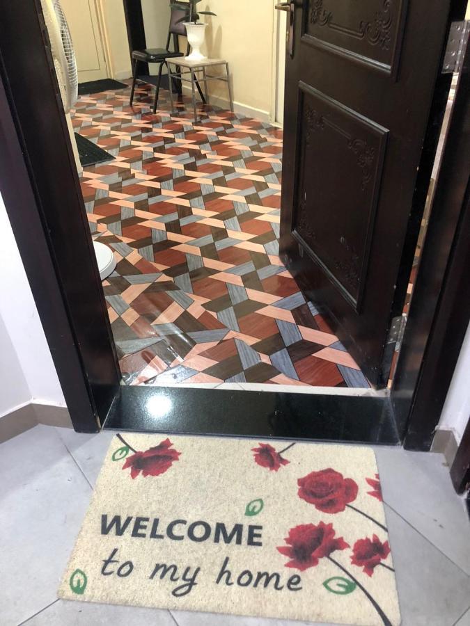 Appartement Moon Backpackers , Al Rigga , Partition For Couples And For Singles à Dubaï Extérieur photo
