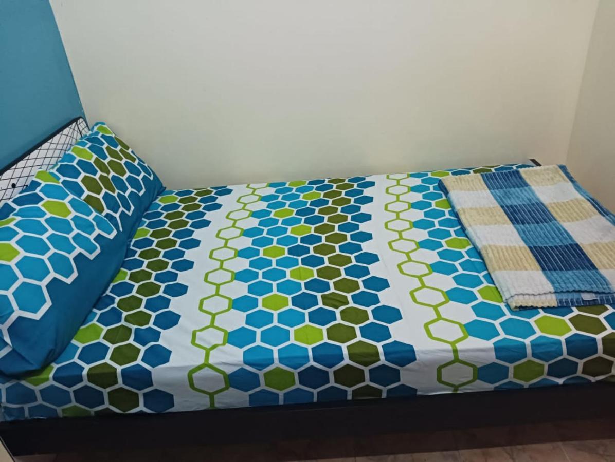 Appartement Moon Backpackers , Al Rigga , Partition For Couples And For Singles à Dubaï Extérieur photo
